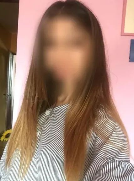 Bettina, 28