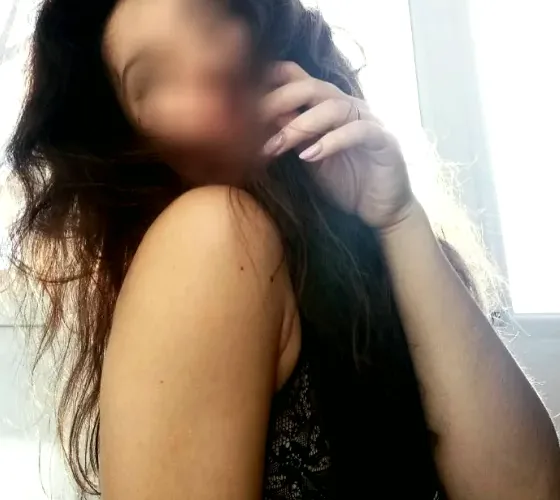 Clara, 35