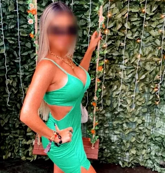 Ingrid, 30