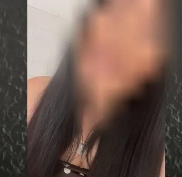 Jasmin, 29