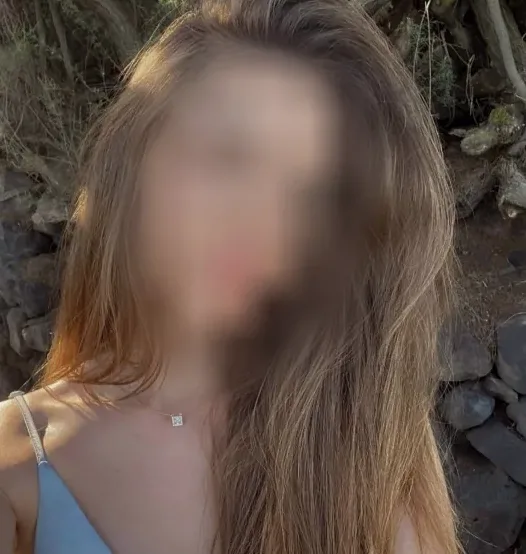 Karin, 33