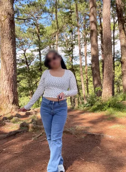 Martina, 28