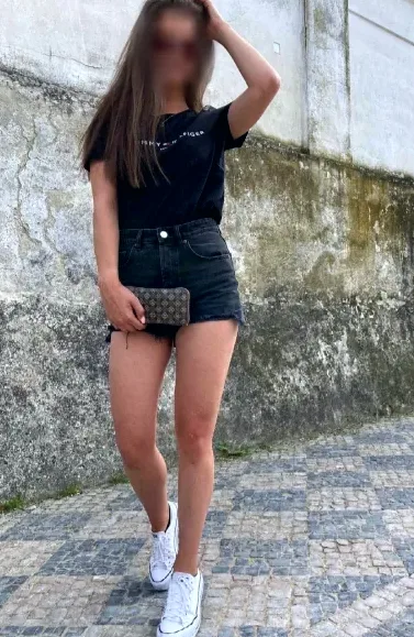 Valentina, 33